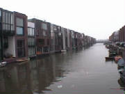 amsterdam_havengebied_nieuwe_kade_dure_huizen.jpg
