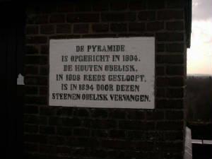 obelisk_bord.jpg