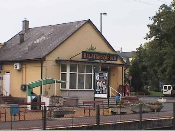 szarszo_station.jpg