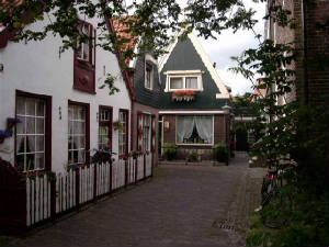 volendam_huisjes1.jpg