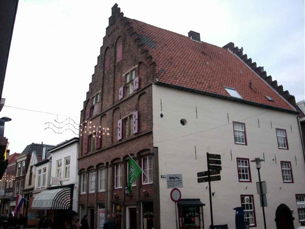 tiel_gotisch_huis.jpg